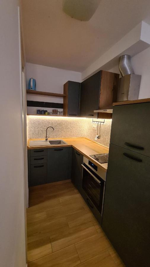 Mila Holiday Apartments Porec Luaran gambar